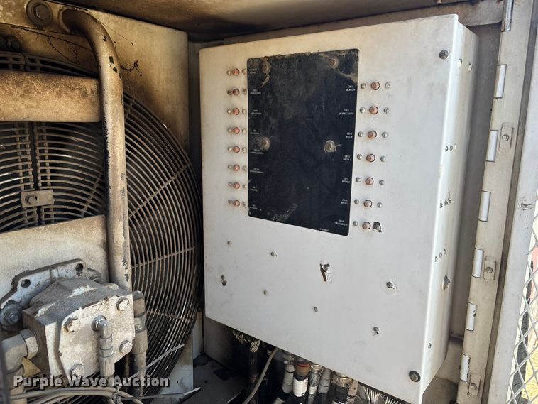 image for item EC3780 2011 Roadtec RP-190 paver