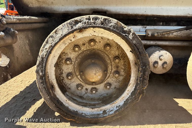 image for item EC3780 2011 Roadtec RP-190 paver