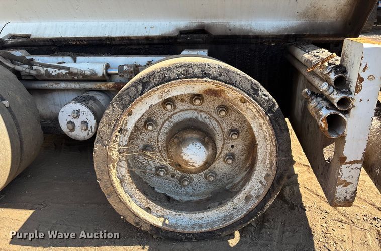 image for item EC3780 2011 Roadtec RP-190 paver