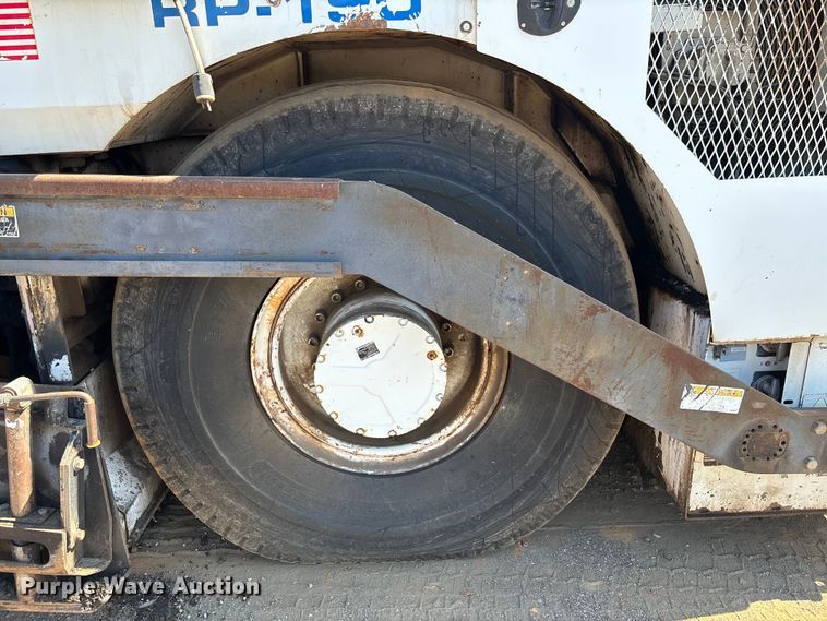 image for item EC3780 2011 Roadtec RP-190 paver