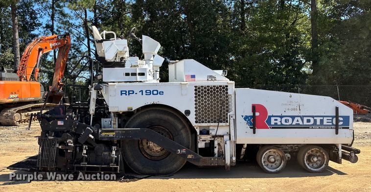 image for item EC3781 Roadtec RP-190E paver