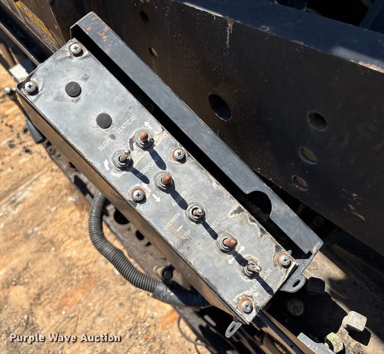 image for item EC3781 Roadtec RP-190E paver