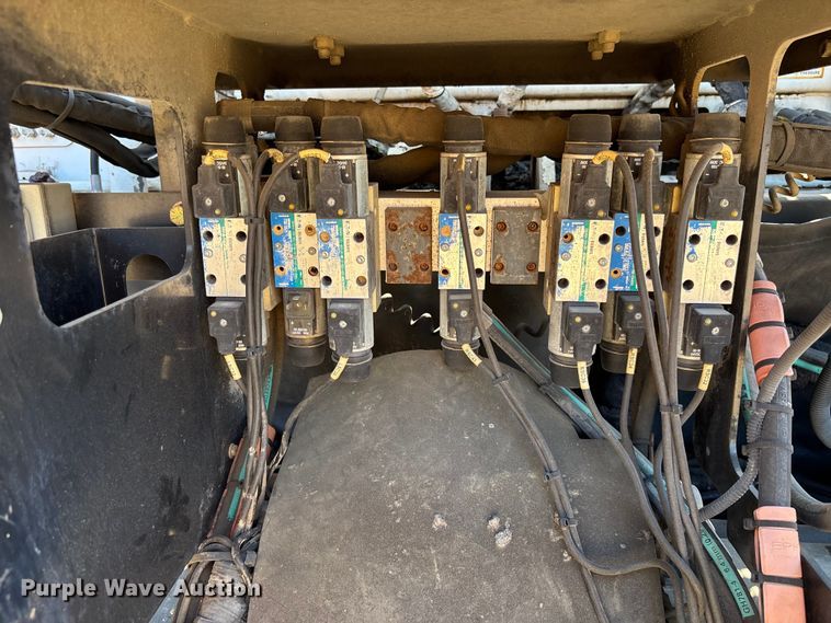 image for item EC3781 Roadtec RP-190E paver