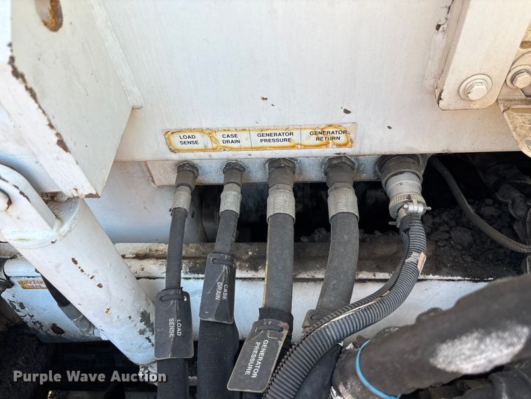 image for item EC3781 Roadtec RP-190E paver