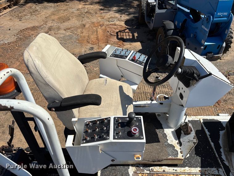 image for item EC3781 Roadtec RP-190E paver