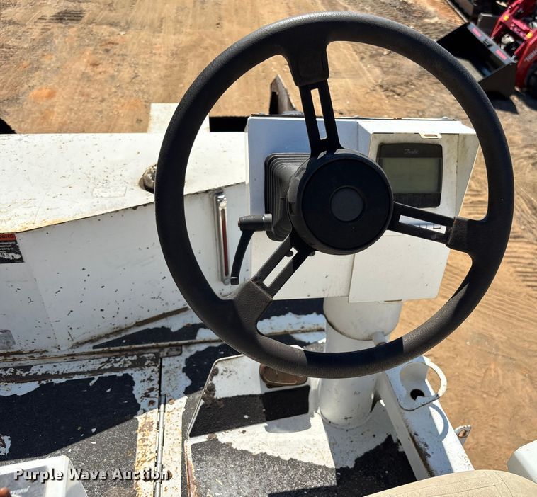 image for item EC3781 Roadtec RP-190E paver