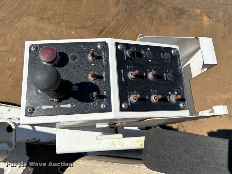 image for item EC3781 Roadtec RP-190E paver