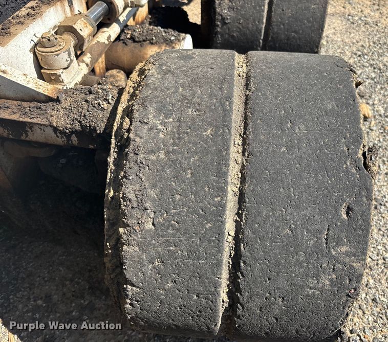 image for item EC3781 Roadtec RP-190E paver