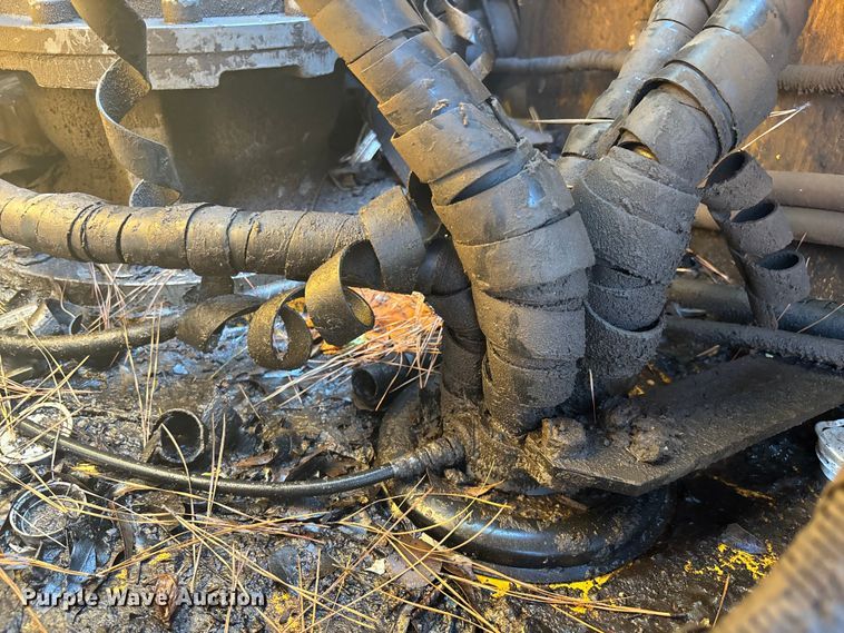 image for item EC3782 2012 John Deere 350G LC excavator