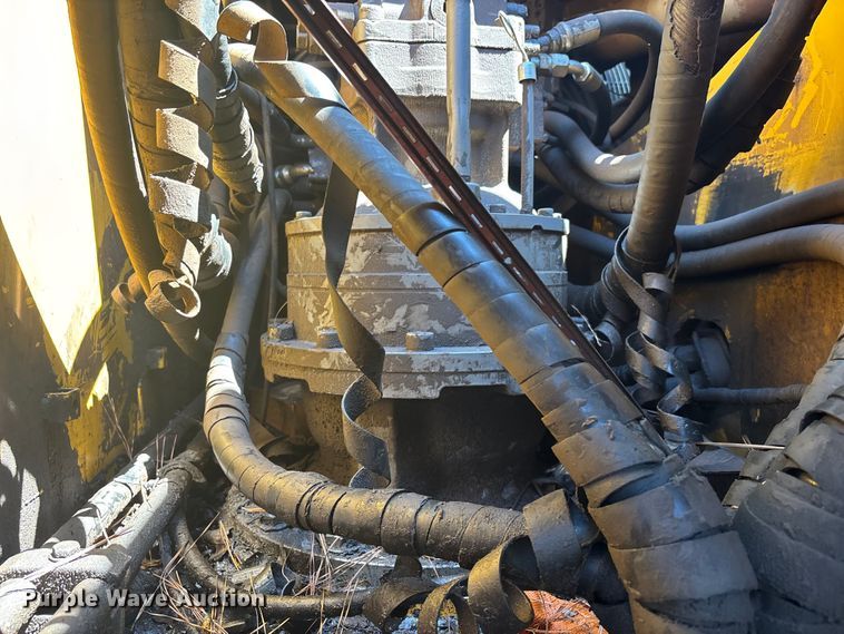 image for item EC3782 2012 John Deere 350G LC excavator