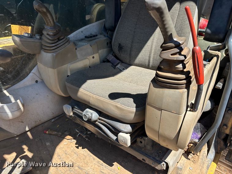 image for item EC3782 2012 John Deere 350G LC excavator