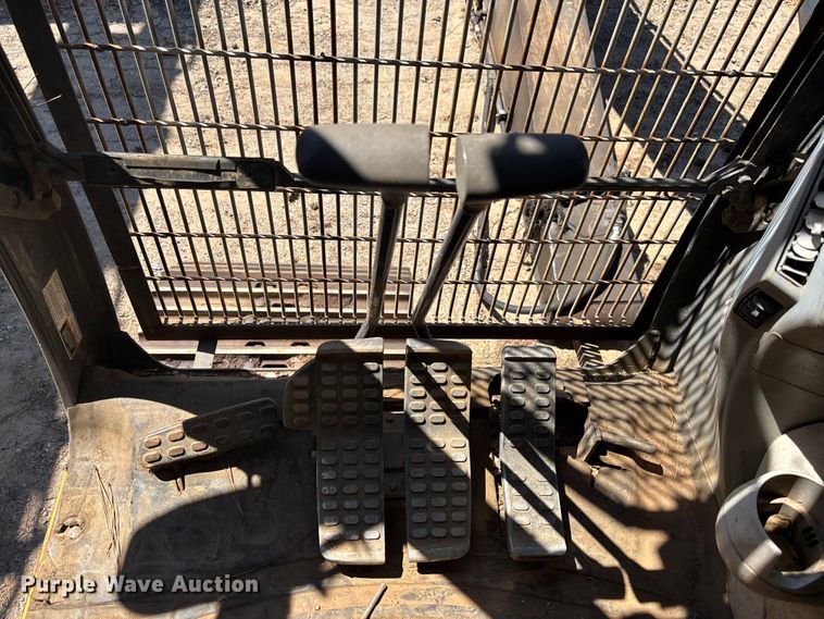 image for item EC3782 2012 John Deere 350G LC excavator