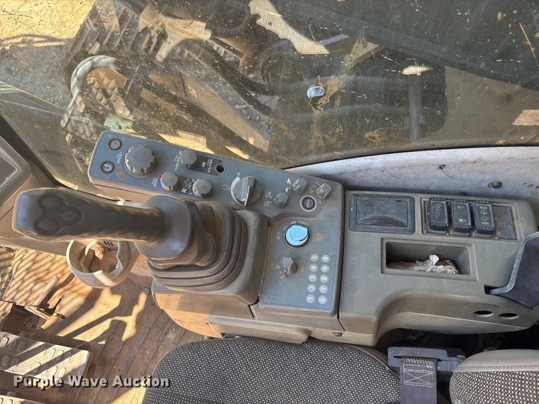 image for item EC3782 2012 John Deere 350G LC excavator