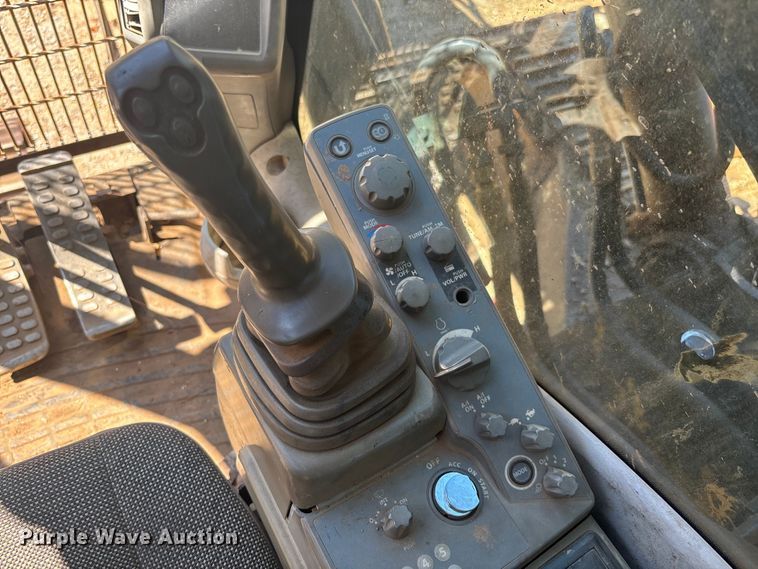 image for item EC3782 2012 John Deere 350G LC excavator