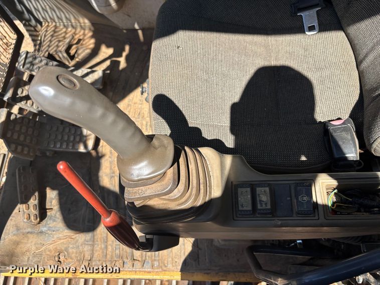 image for item EC3782 2012 John Deere 350G LC excavator