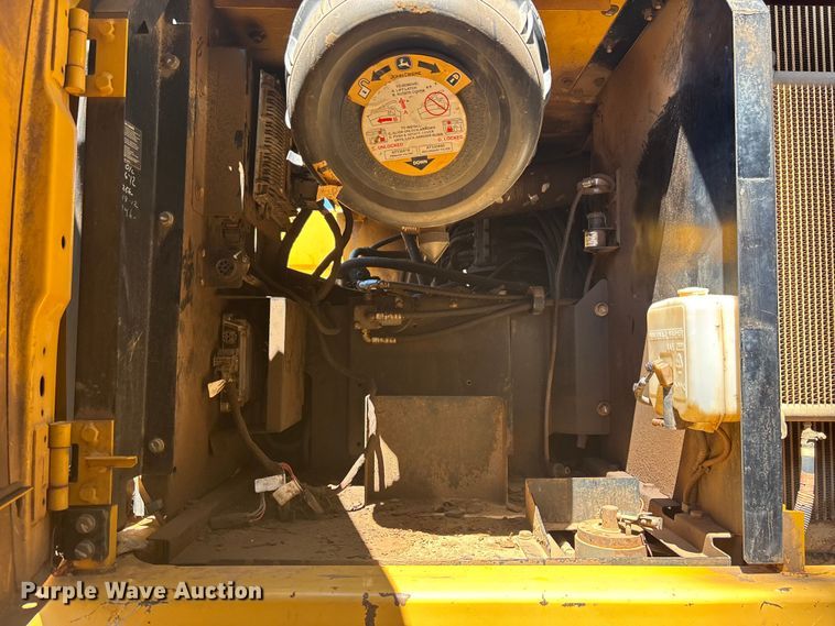 image for item EC3782 2012 John Deere 350G LC excavator