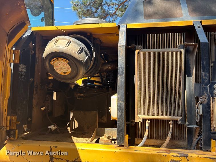 image for item EC3782 2012 John Deere 350G LC excavator