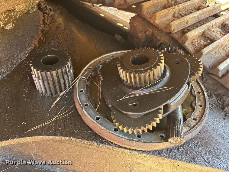 image for item EC3782 2012 John Deere 350G LC excavator