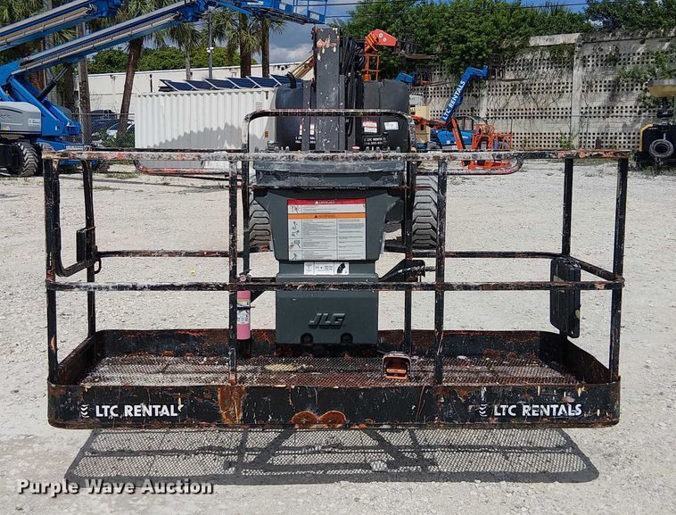 image for item EC3788 2007 JLG 800AJ boom lift