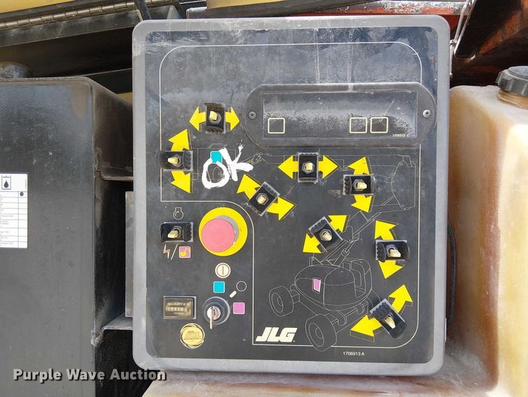 image for item EC3788 2007 JLG 800AJ boom lift