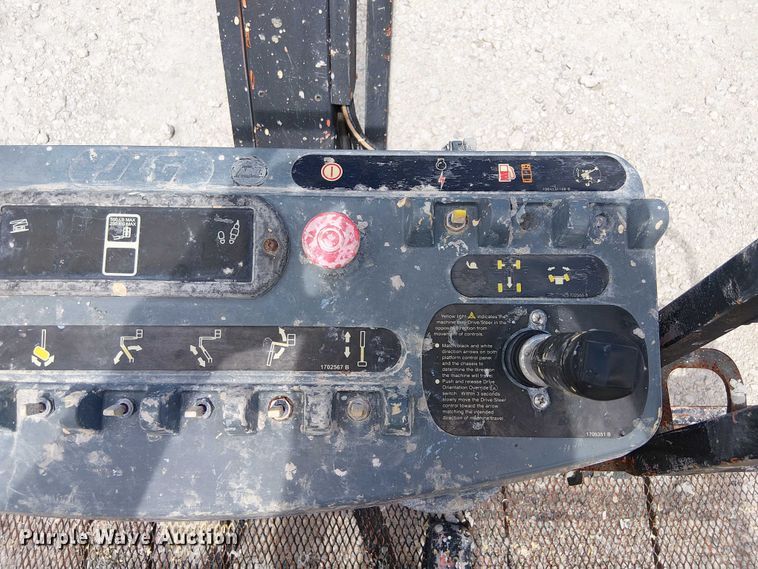 image for item EC3788 2007 JLG 800AJ boom lift