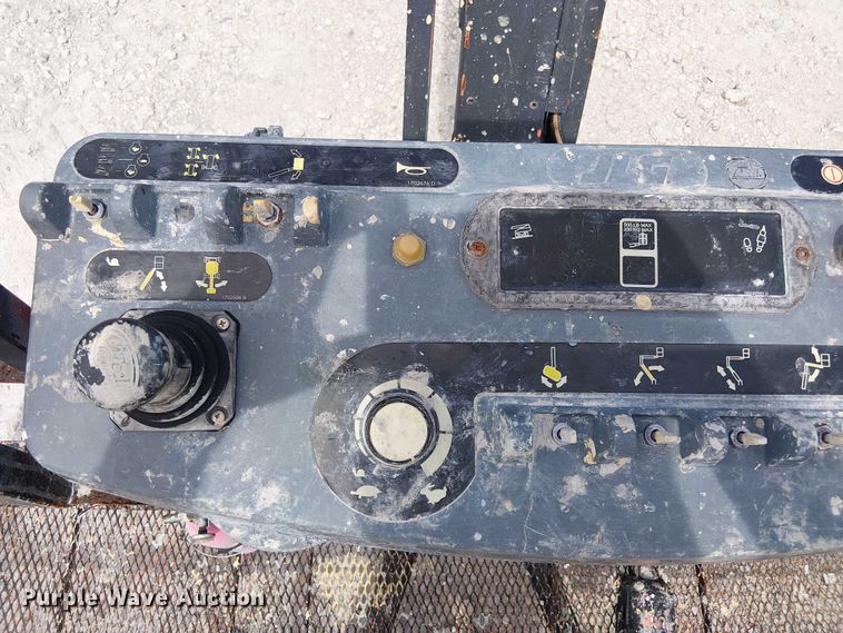 image for item EC3788 2007 JLG 800AJ boom lift