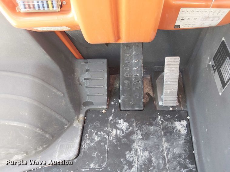 image for item EC3789 2023 JLG 3013 telehandler