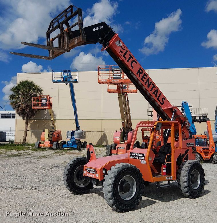 image for item EC3791 2015 JLG 6042 telehandler