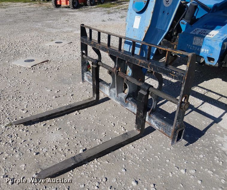 image for item EC3792 2015 Genie GTH844 telehandler