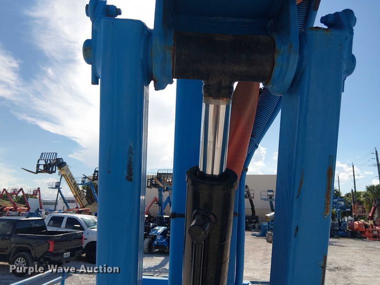 image for item EC3798 2013 Genie Z-60 boom lift