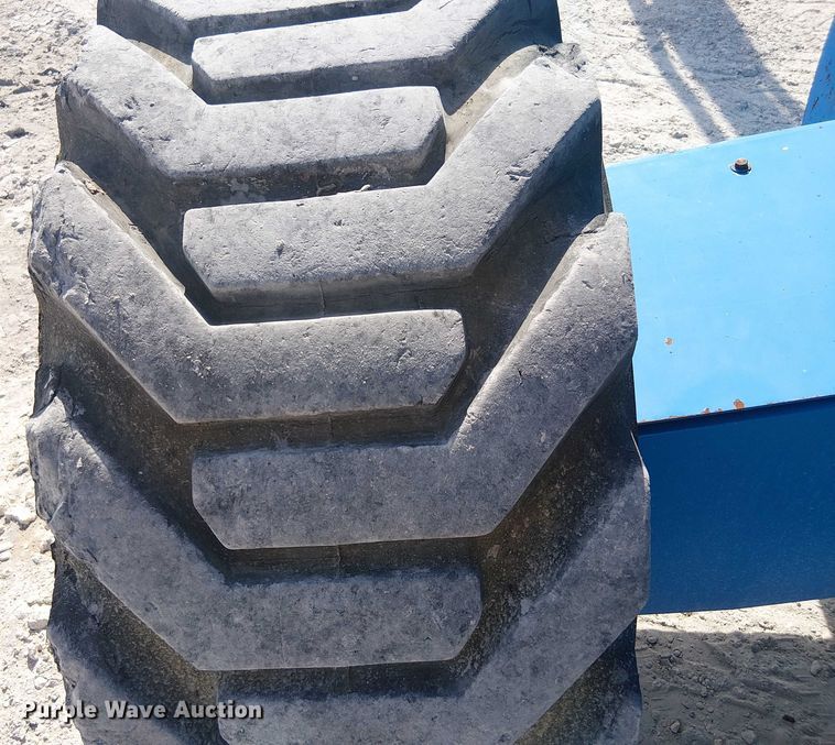 image for item EC3798 2013 Genie Z-60 boom lift