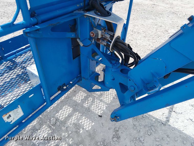 image for item EC3799 2013 Genie Z-45/25J boom lift