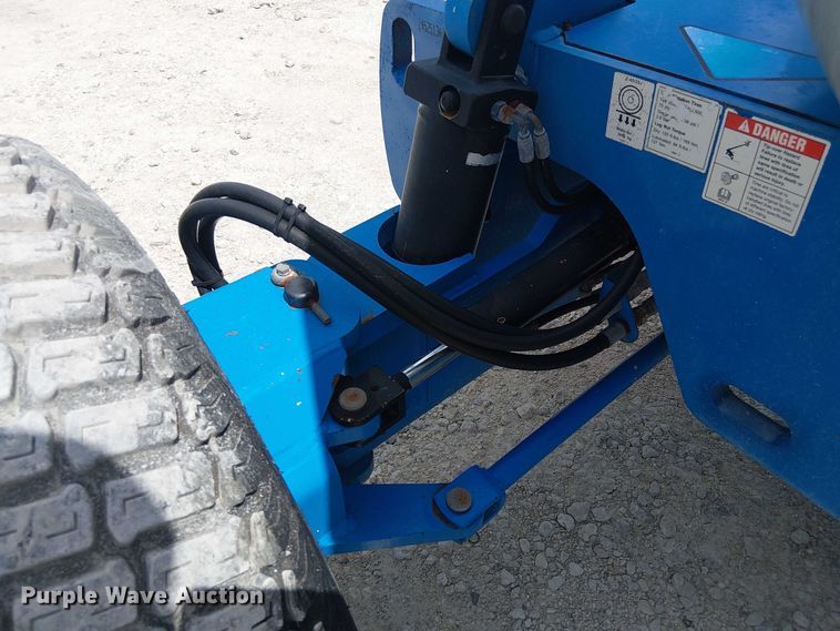 image for item EC3799 2013 Genie Z-45/25J boom lift