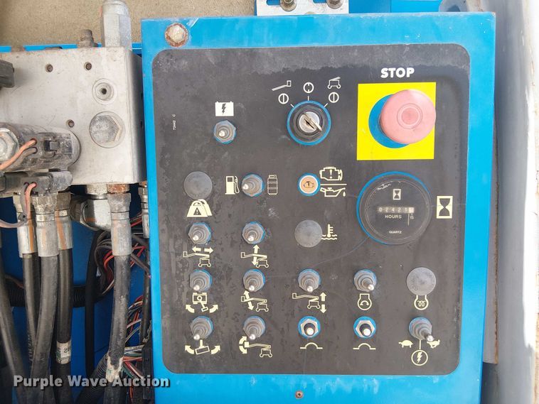 image for item EC3799 2013 Genie Z-45/25J boom lift