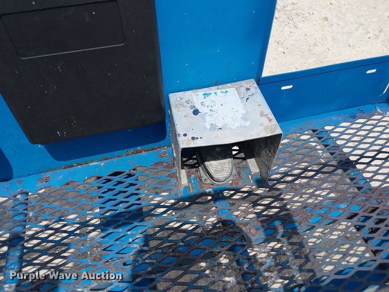 image for item EC3799 2013 Genie Z-45/25J boom lift