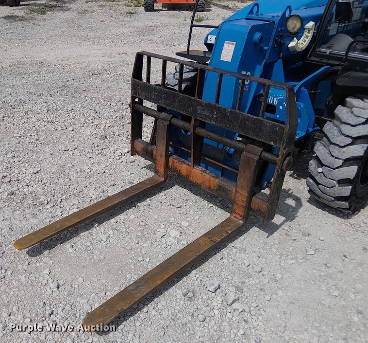 image for item EC3801 2016 Genie GTH5519 telehandler