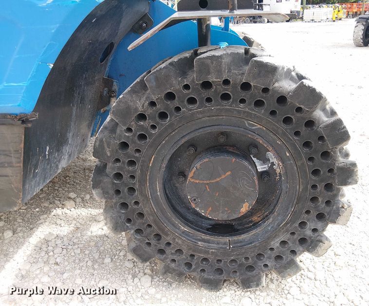 image for item EC3801 2016 Genie GTH5519 telehandler