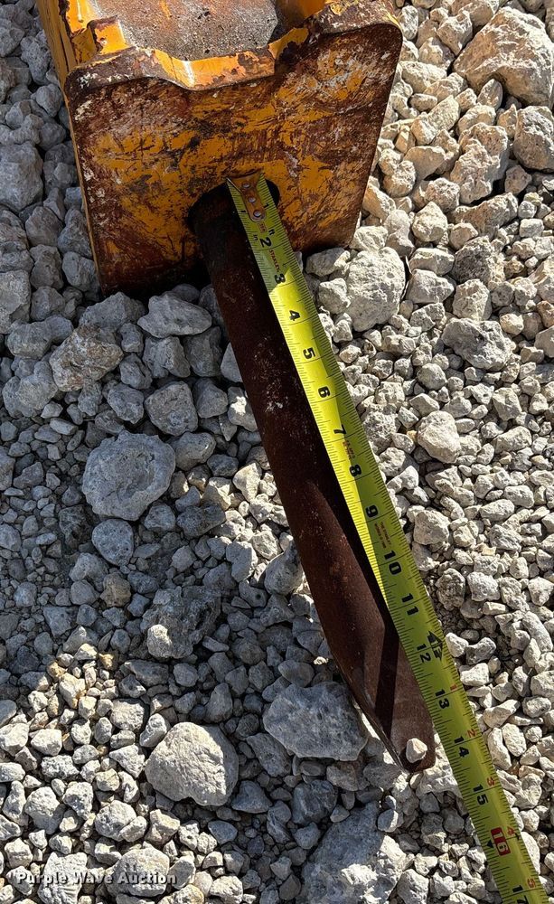 image for item EC3803 Teran THH300B-303 skid steer breaker