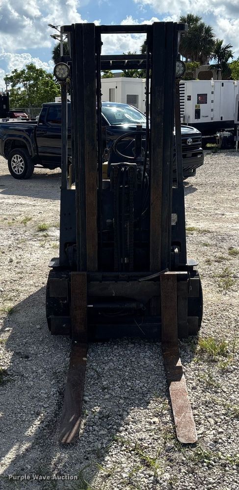 image for item EC3806 Yale GLC050DENUAE083 forklift