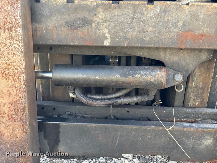 image for item EC3806 Yale GLC050DENUAE083 forklift