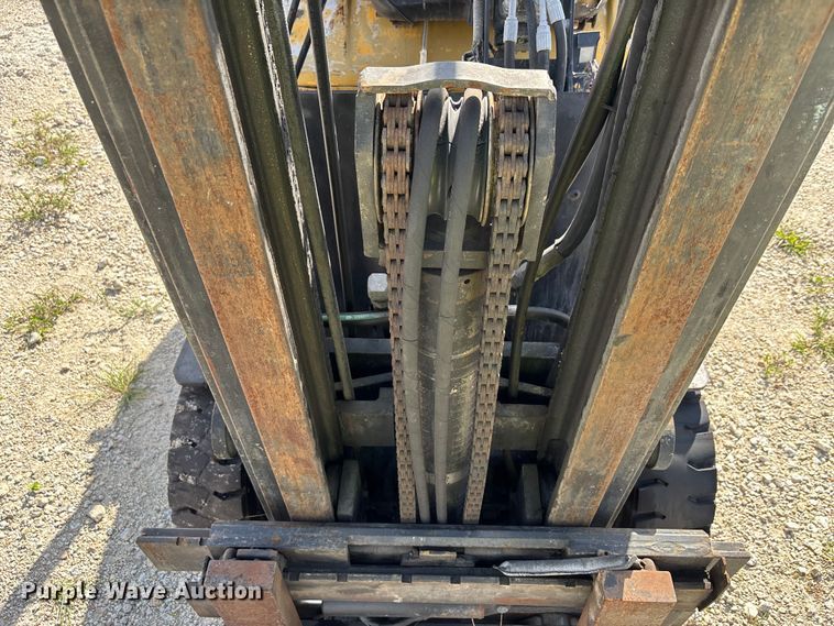 image for item EC3806 Yale GLC050DENUAE083 forklift