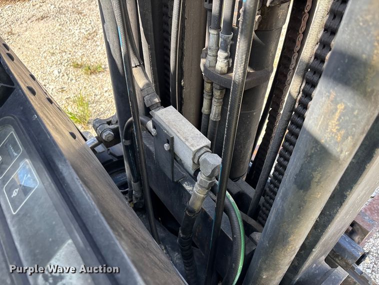 image for item EC3806 Yale GLC050DENUAE083 forklift