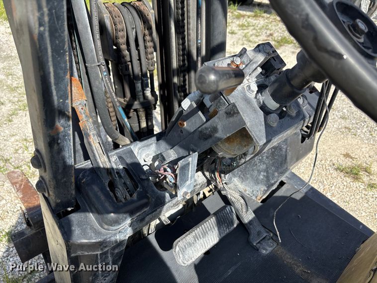 image for item EC3806 Yale GLC050DENUAE083 forklift