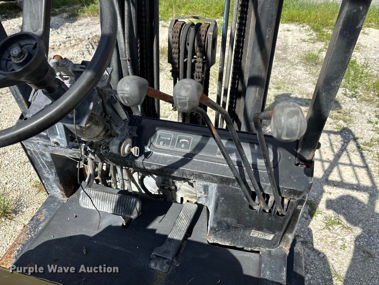 image for item EC3806 Yale GLC050DENUAE083 forklift