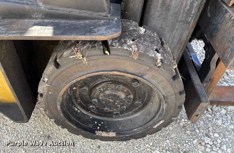 image for item EC3806 Yale GLC050DENUAE083 forklift