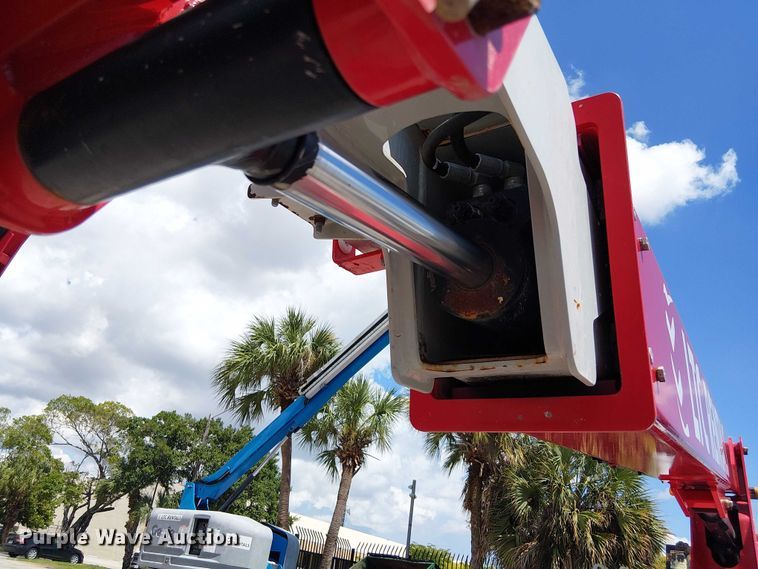 image for item EC3811 2023 MEC 34-J boom lift