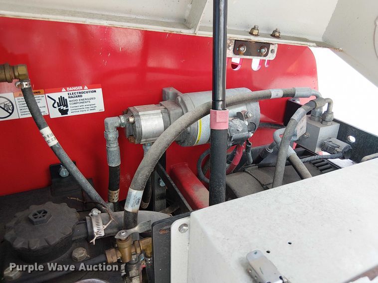 image for item EC3811 2023 MEC 34-J boom lift