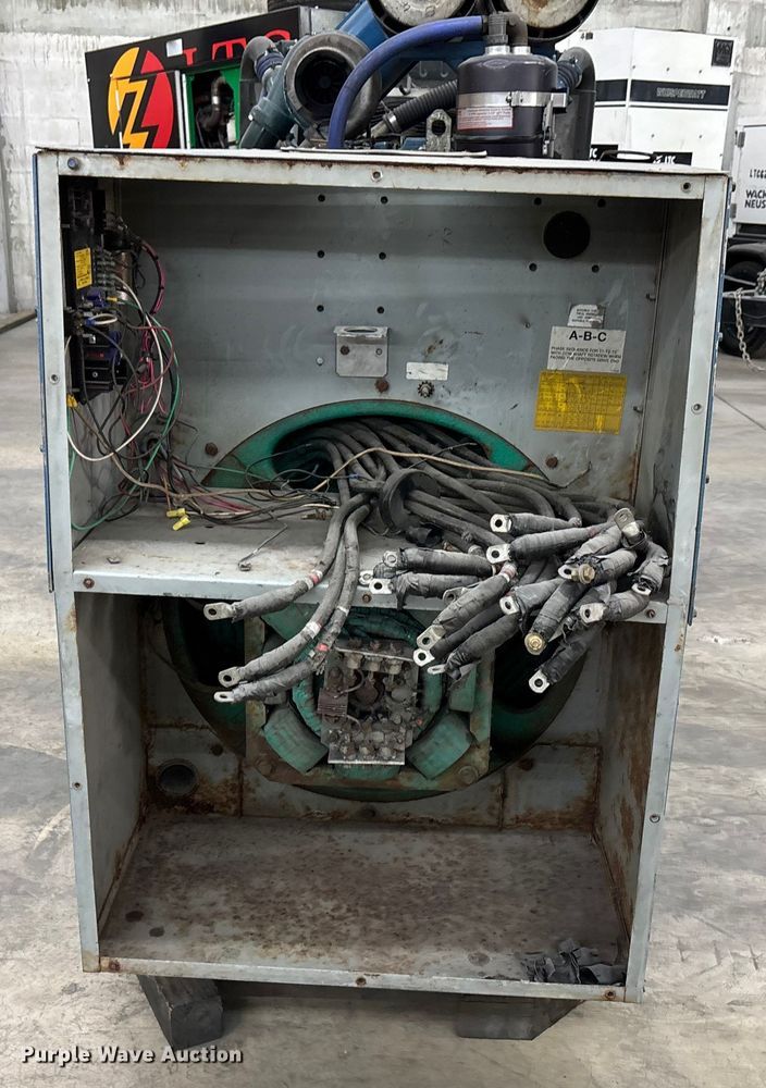 image for item EC3813 Magnamax 572RSL4027 generator