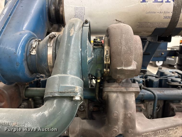 image for item EC3813 Magnamax 572RSL4027 generator