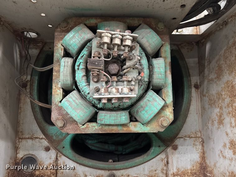 image for item EC3813 Magnamax 572RSL4027 generator